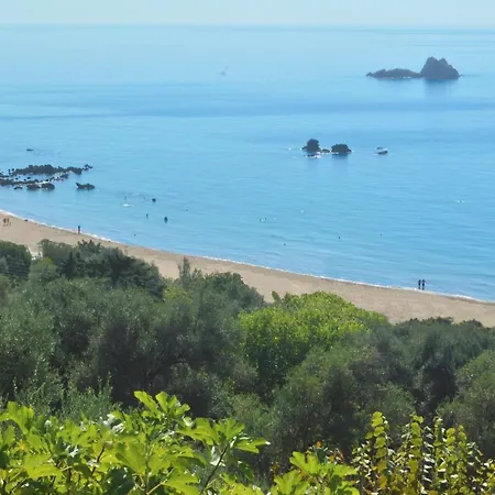 Large By The Pool - Beach, Corfu *